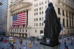 19-4 George Washington At Federal Hall Looking At New York Stock Exchange In New York Financial District.jpg